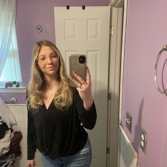 Meet your Posher, Jessica - Picture 1 of 1